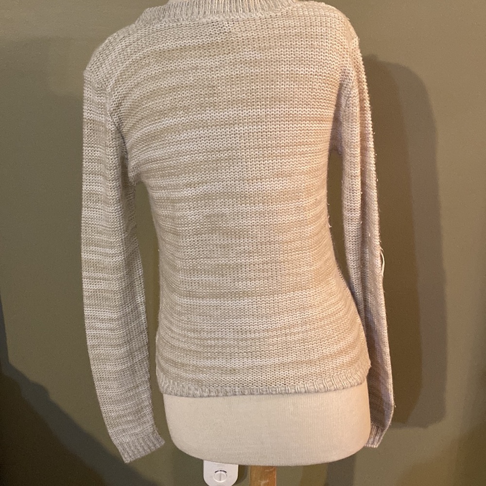 Sweater - Picture 2 of 3